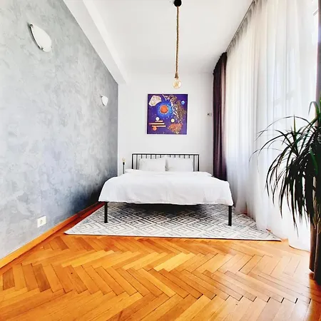Charming 3br Ateneu Center Appartement