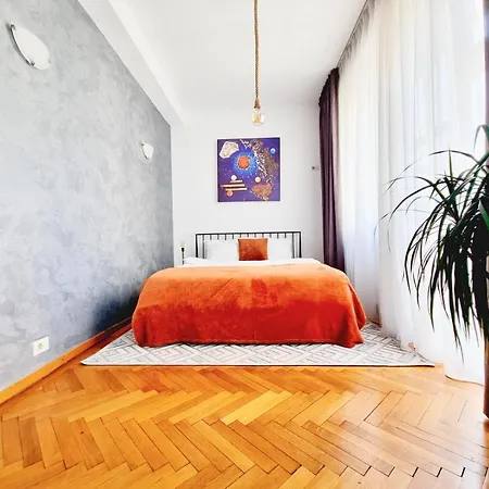 Charming 3br Ateneu Center Boekarest