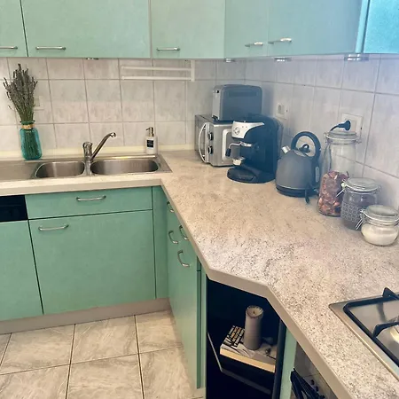 Charming 3br Ateneu Center Boekarest