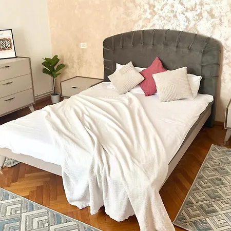 Charming 3br Ateneu Center *