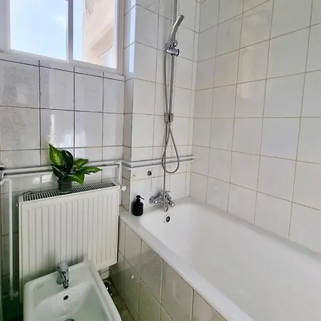 Charming 3br Ateneu Center