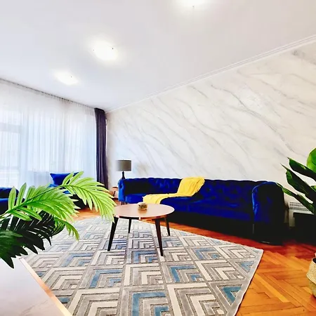 Апартаменти Charming 3br Ateneu Center