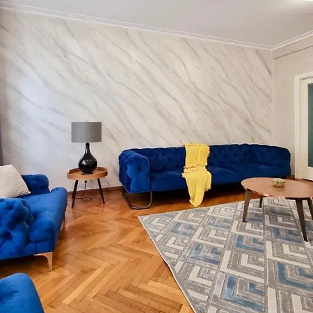 Charming 3br Ateneu Center * Бухарест